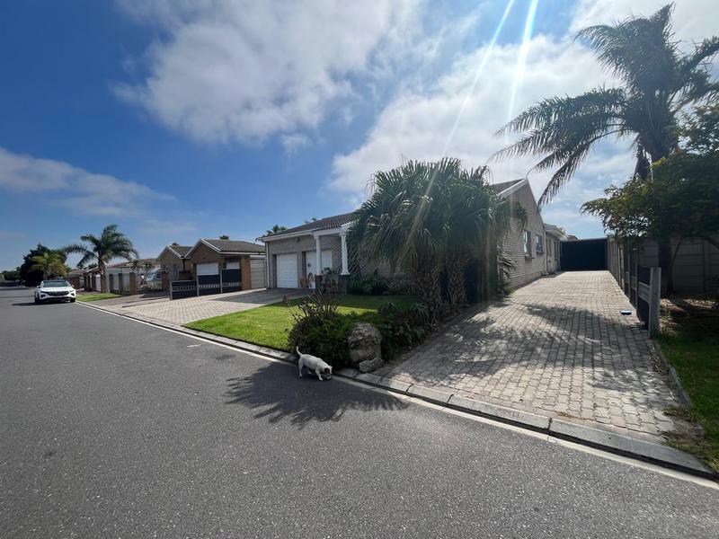 To Let 4 Bedroom Property for Rent in Brackenfell South Western Cape